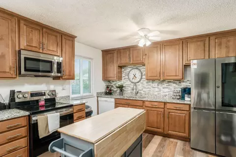 6621 Olivetree Ct, Reynoldsburg, OH 43068