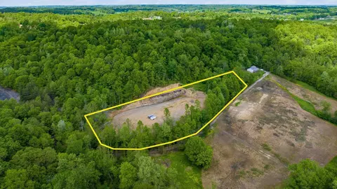2519 Frick Dr, Zanesville, OH 43701