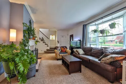Living - 25 Roosevelt Dr, Springfield, OH 45504 photo 2 of 2