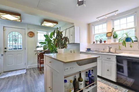 Kitchen - 25 Roosevelt Dr, Springfield, OH 45504 photo 3 of 3