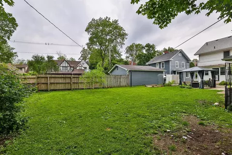 Exterior - 25 Roosevelt Dr, Springfield, OH 45504 photo 7 of 11