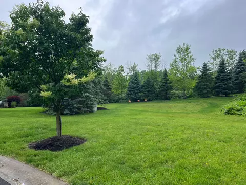 2600 Scioto Pointe Ln, Columbus, OH 43221