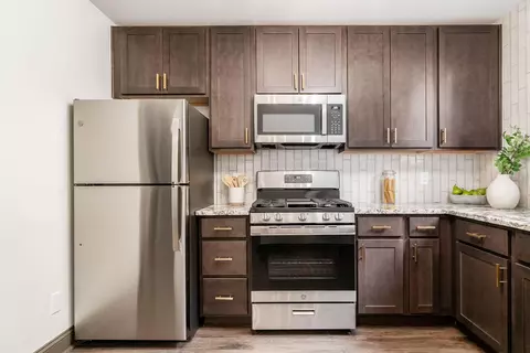 Kitchen - 46 E Markison Ave, Columbus, OH 43207 photo 3 of 4