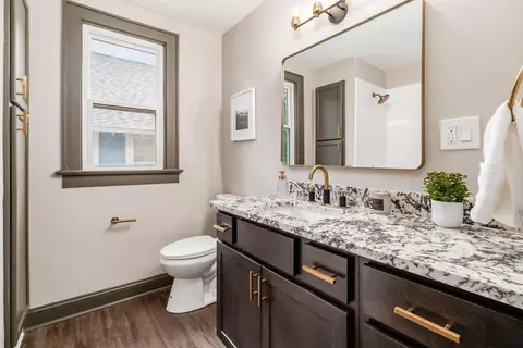 Bath - 46 E Markison Ave, Columbus, OH 43207 photo 1 of 2