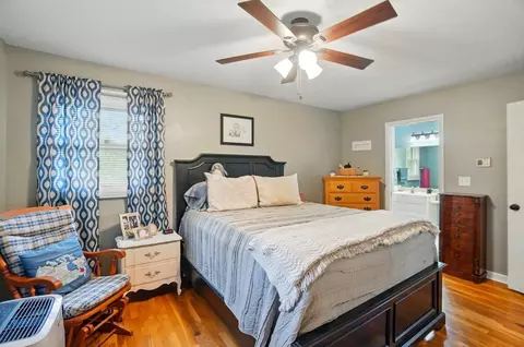 Bedroom - 701 Hartford Dr, Springfield, OH 45503 photo 2 of 9