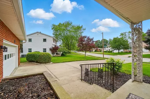 Exterior - 701 Hartford Dr, Springfield, OH 45503 photo 5 of 14