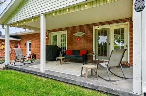 Exterior - 701 Hartford Dr, Springfield, OH 45503 photo 8 of 14