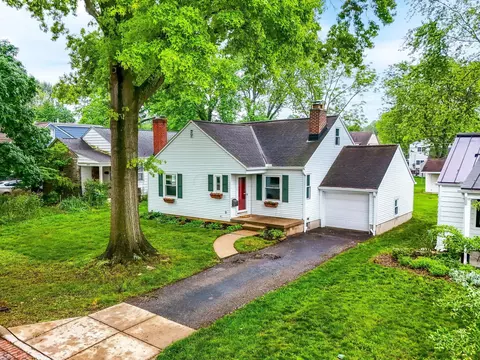 157 E Dominion Blvd, Columbus, OH 43214