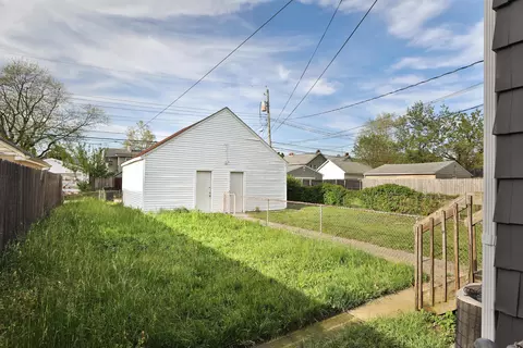 Exterior - 784 E Mithoff St, Columbus, OH 43206 photo 4 of 7