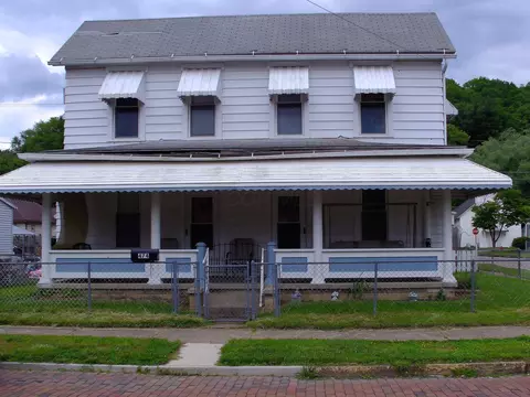 474 Chestnut St, Nelsonville, OH 45764