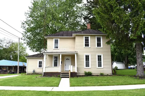 54 2nd St, Shelby, OH 44875