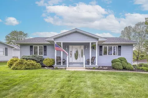 1080 Apple Valley Dr, Howard, OH 43028