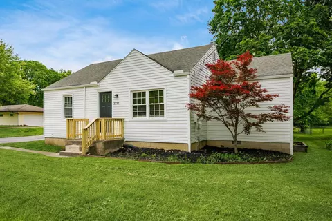 3232 Williams Rd, Columbus, OH 43207 photo 2