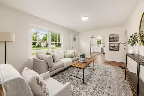 3232 Williams Rd, Columbus, OH 43207 photo 6