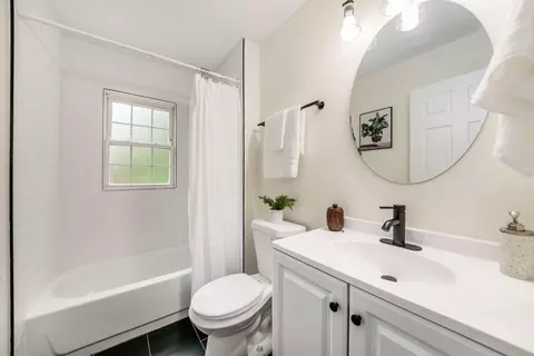 3232 Williams Rd, Columbus, OH 43207 photo 17