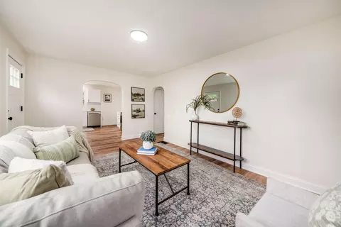 3232 Williams Rd, Columbus, OH 43207 photo 7