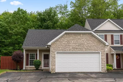 307 Dysar Run Dr, Blacklick, OH 43004