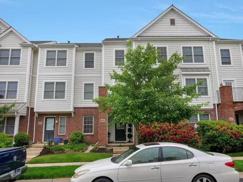 6010 Turnwood Dr #703, Westerville, OH 43081