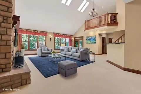 Living - 1200 Willow Rd, Springfield, OH 45502 photo 2 of 6