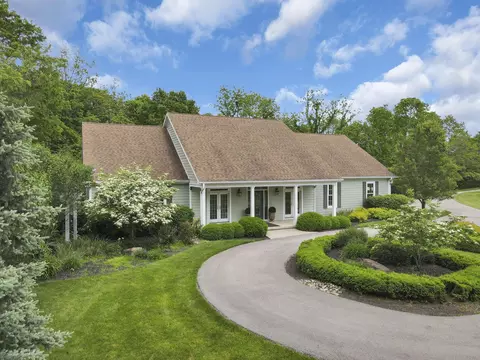 Exterior - 1200 Willow Rd, Springfield, OH 45502 photo 2 of 11