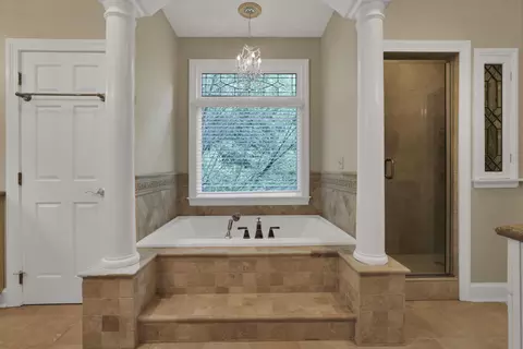 Bath - 1200 Willow Rd, Springfield, OH 45502 photo 1 of 7