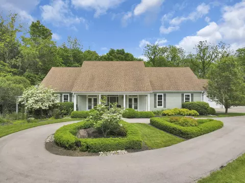 1200 Willow Rd, Springfield, OH 45502