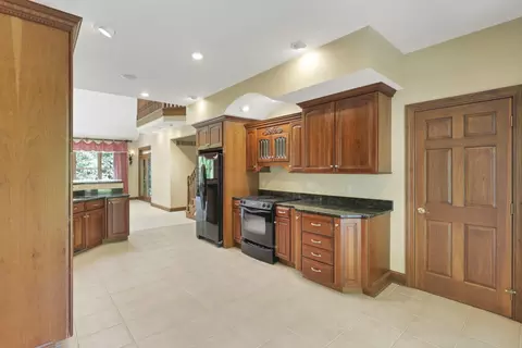 Kitchen - 1200 Willow Rd, Springfield, OH 45502 photo 6 of 6