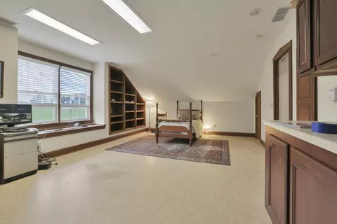Bedroom - 1200 Willow Rd, Springfield, OH 45502 photo 8 of 9
