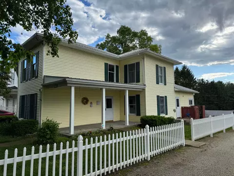 627 N Main St, Utica, OH 43080