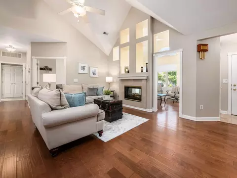 38 Ironclad Dr, Columbus, OH 43213