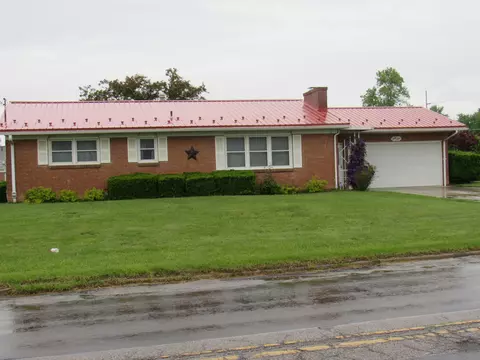 41 Mickey Rd, Shelby, OH 44875