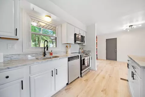 Kitchen - 4959 Hughes Rd, Prospect, OH 43342 photo 4 of 4