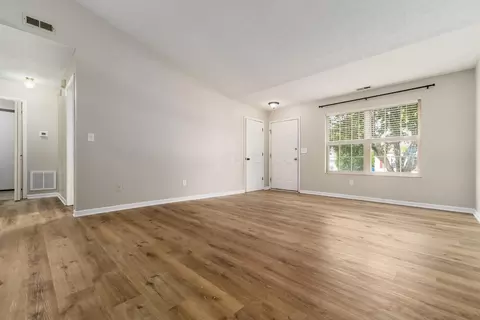 1409 Hackworth St, Columbus, OH 43207 photo 5