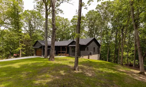 21650 Lake Rd, Glouster, OH 45732