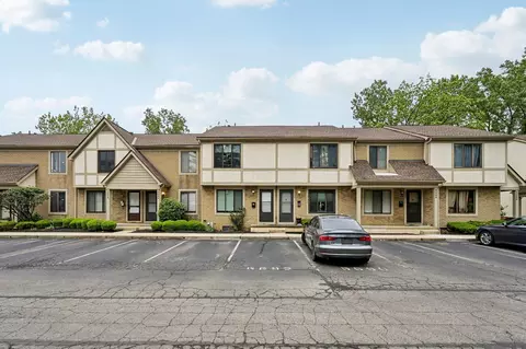 5692 Great Hall Ct, Columbus, OH 43231