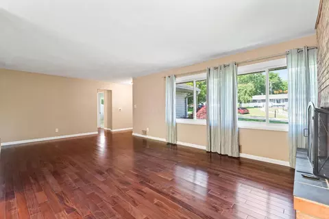 320 Woodview Dr, Springfield, OH 45504 photo 7