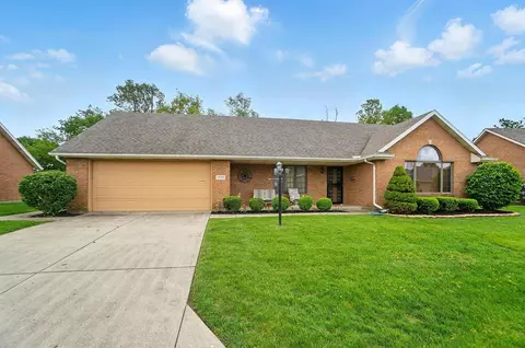 Exterior - 1775 Fox Ridge Dr, Springfield, OH 45503 photo 11 of 13
