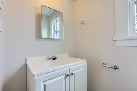 Bath - 773-775 E 3rd Ave, Columbus, OH 43201 photo 3 of 3