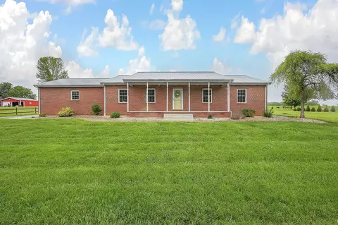 29938 Wolfe Rd, Circleville, OH 43113 photo 2