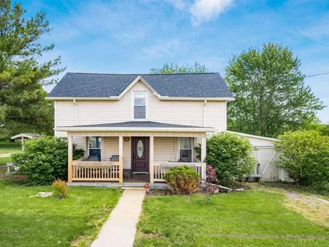 1542 Troy Rd, Delaware, OH 43015