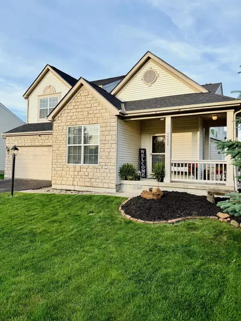 1522 E Quail Run Dr, Newark, OH 43055