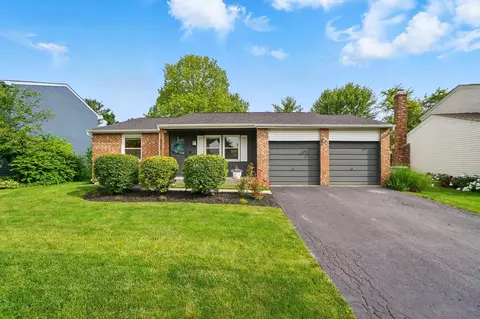 2216 Smoky View Blvd, Powell, OH 43065