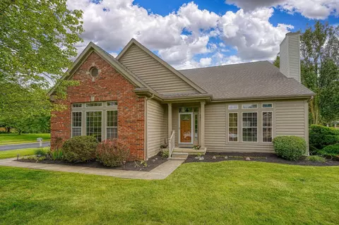 4475 Parkshore Dr, Lewis Center, OH 43035