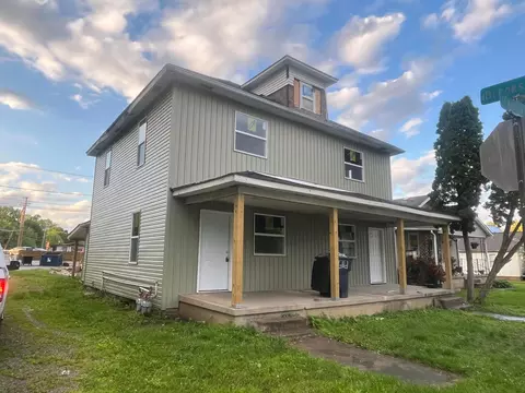 Exterior - 1105 E 1107 E Chestnut St, Lancaster, OH 43130 photo 2 of 2