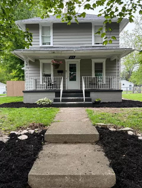 313 E Auburn Ave, Bellefontaine, OH 43311