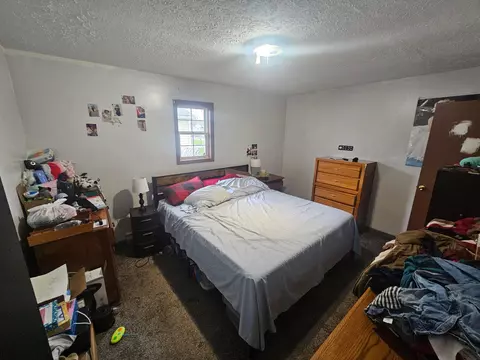 Bedroom - 463 Scranton Ave, Marion, OH 43302 photo 2 of 3