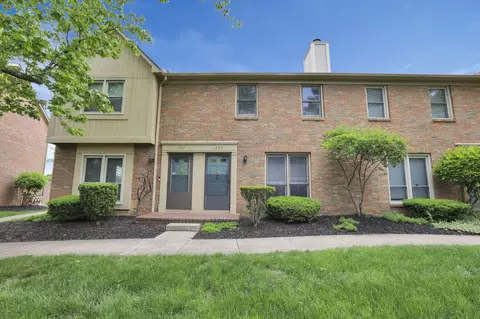 1755 Connors Point Dr, Columbus, OH 43220
