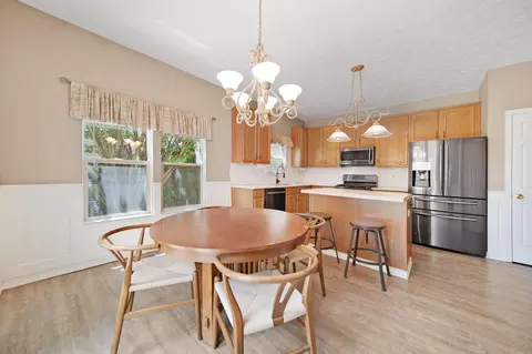 Dining - 272 Trail E, Pataskala, OH 43062 photo 4 of 5