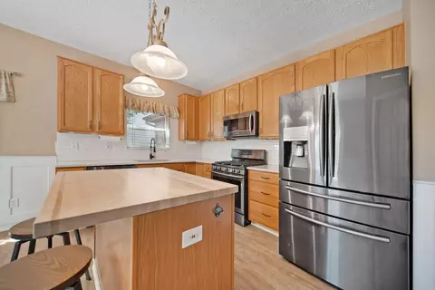 Kitchen - 272 Trail E, Pataskala, OH 43062 photo 2 of 2