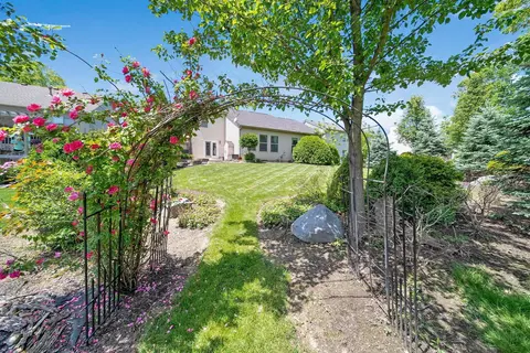 Exterior - 272 Trail E, Pataskala, OH 43062 photo 12 of 12
